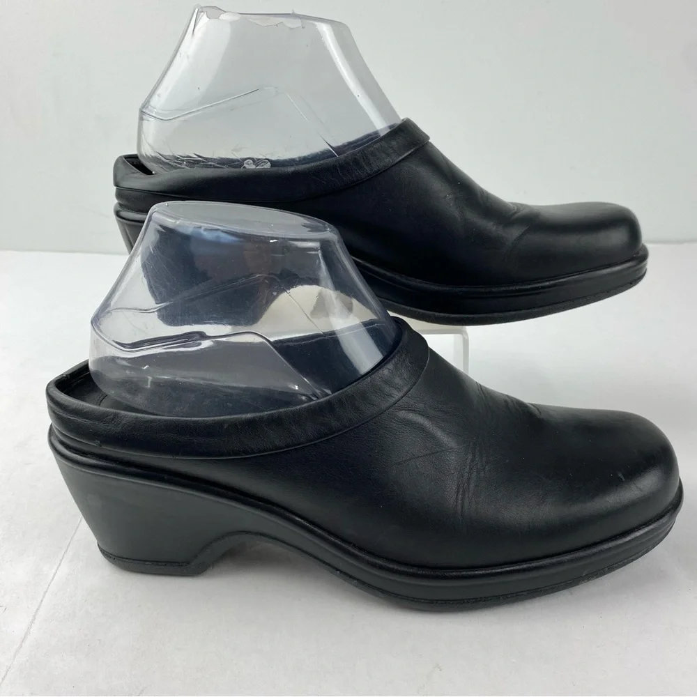 Dansko Womens 40 (US 9.5-10) Black Leather Cabrio Mule Clog Wedge Heel Slip On - Picture 1 of 6